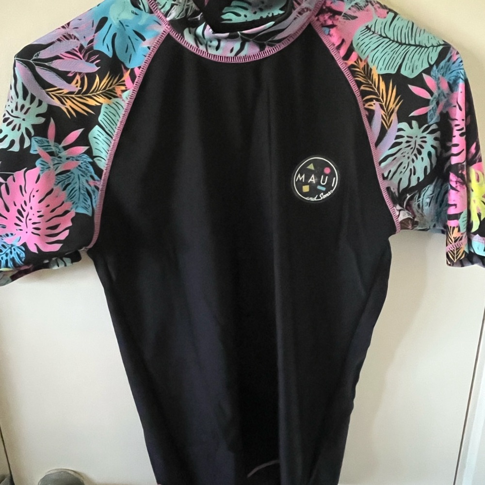 Maui Black Floral Rash Guard